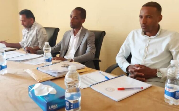 مناقشة بحوث تخرج بقسم القانون الخاص