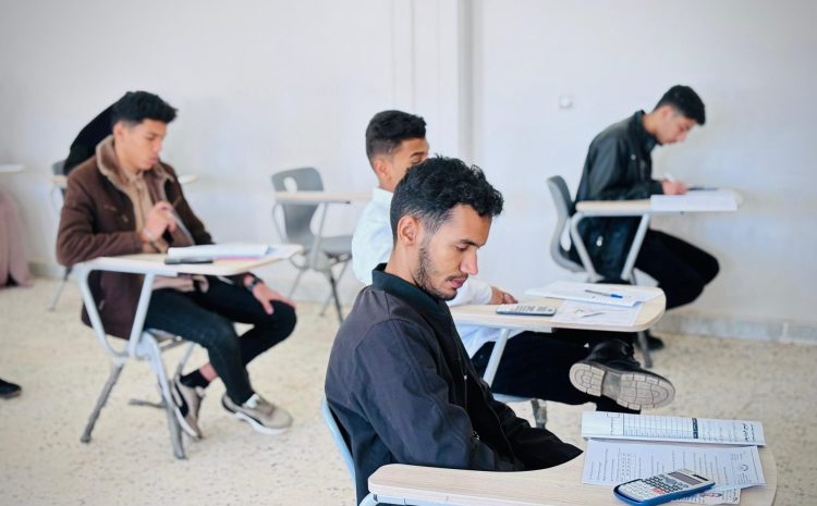  استمرار الامتحانات النهائية للطلاب وتصحيح أوراق الاجابة والرصد والمراجعة بكلية الاقتصاد والعلوم السياسية