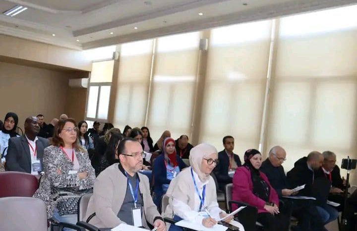  مشاركة علمية من أعضاء هيئة تدريس كلية التربية في ندوة علمية دولية بدولة تونس.