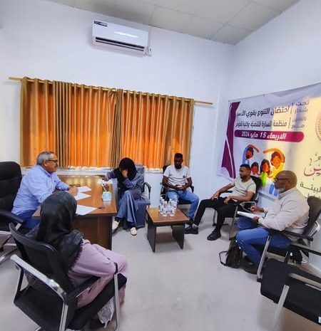 الاجتماع الدورى لمركز خدمة وتنمية المجتمع والبيئة بالجامعة