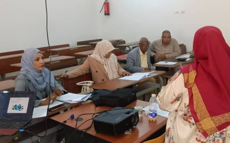 إجراء الامتحان الشامل لطلاب الدكتوراه بكلية علوم البيئة والموارد الطبيعية