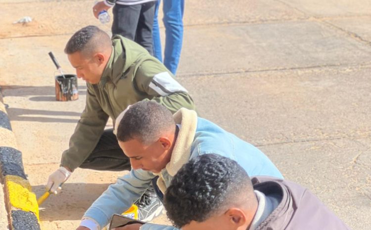  حملة ومبادرة طلابية لطلاء الكلية