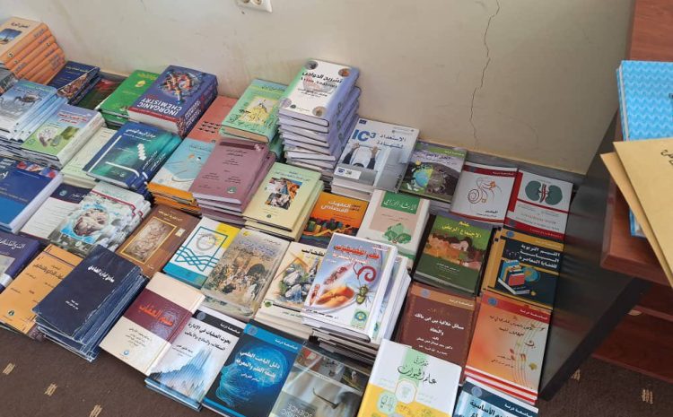  جامعة وادي الشاطئ تعزّز رصيد مكتبتها المركزية بإهداء علمي من جامعة طبرق
