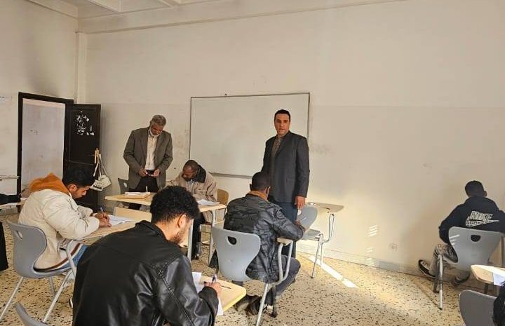  استمرار الامتحانات النهائية للطلاب بكلية الاقتصاد والعلوم السياسية  للفصل الدراسي خريف 2025-2026 م