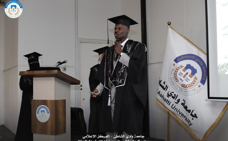  احتفال كلية العلوم بتخريج أول دفعة من طلاب قسم التقنيات الحيوية