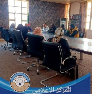 اجتماع تقابلي لموظفي كلية القانون