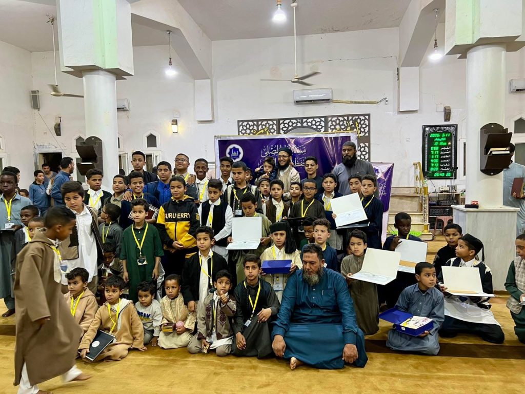 مشاركة جامعة وادي الشاطئ في ختام مسابقة المصلى الرمضانية لحفظ القرآن الكريم ببراك الشاطئ