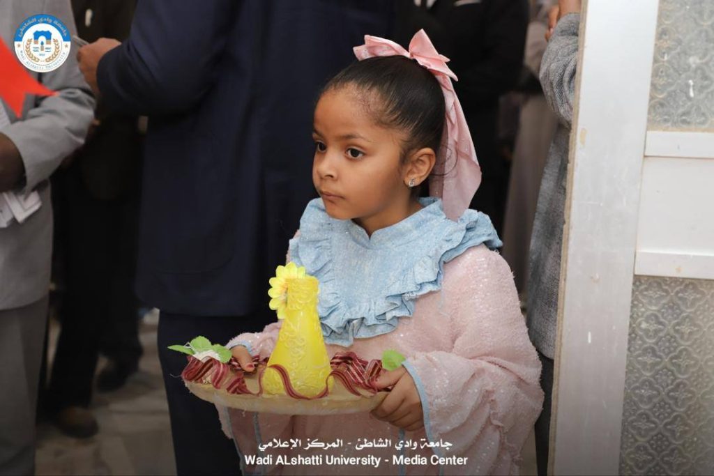 معرض قانوني مشترك بجامعة وادي الشاطئ