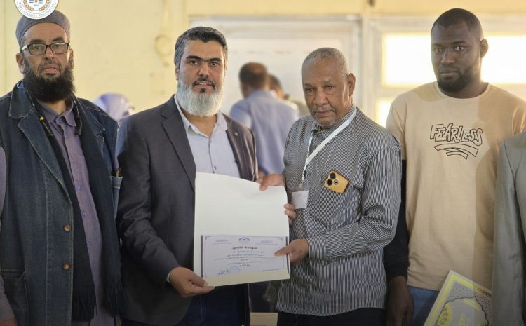  اختتام معرض الكتاب الثالث وتكريم المشاركين