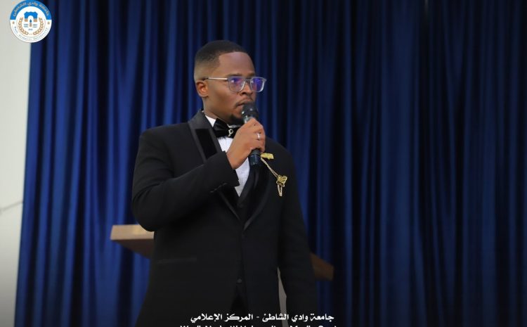  فعاليات حفل عرض ومناقشة بحوث التخرج لطلبة الدفعة الأولى بكلية تقنية المعلومات